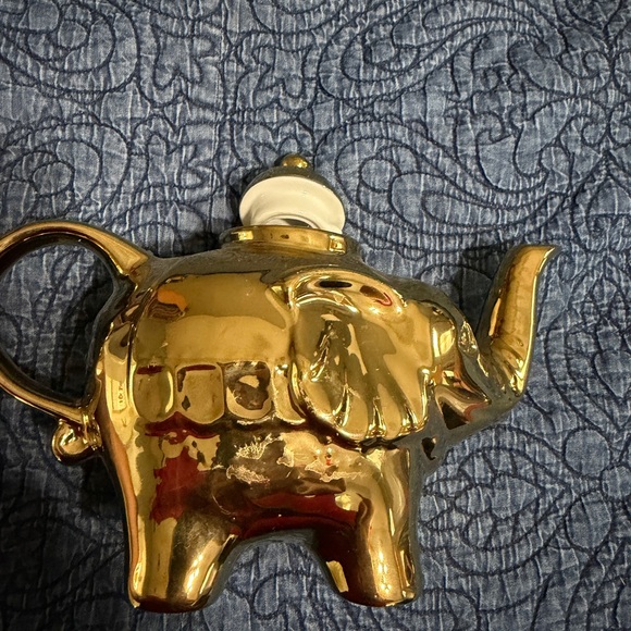 Gold Elephant Teapot - Picture 5 of 15